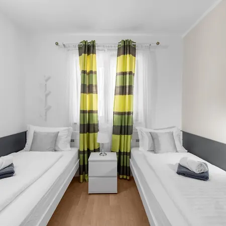 4928-11 For 4 Pers In Holiday home Porec