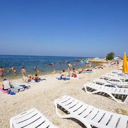 4928-11 For 4 Pers In Tatil Evi Poreč